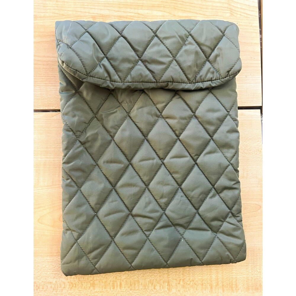 NWT Vera Bradley Disney Mickey Mouse Kaleidoscope Large Tech Laptop Sleeve Olive